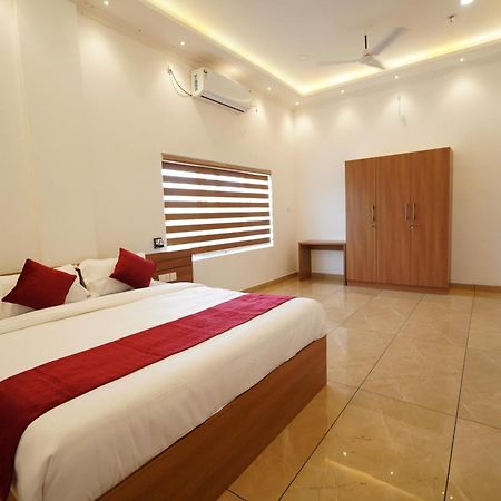 Eden Garden Convention Center Hotel Adur Exterior foto